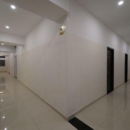 Отель Vg Mahal Tiruchirappalli Экстерьер фото