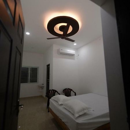 Отель Vg Mahal Tiruchirappalli Экстерьер фото